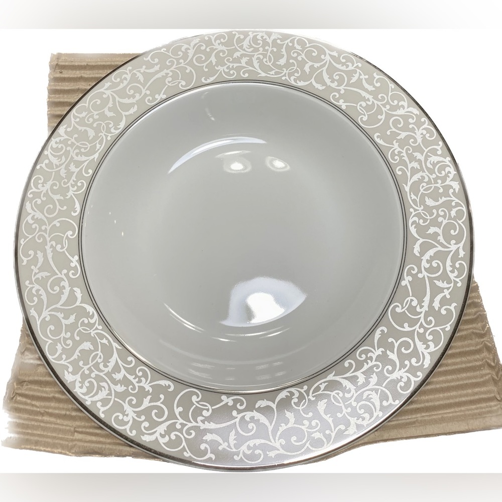 Set of 4 Porcelain Soup BOWLS 8 1/2 inches